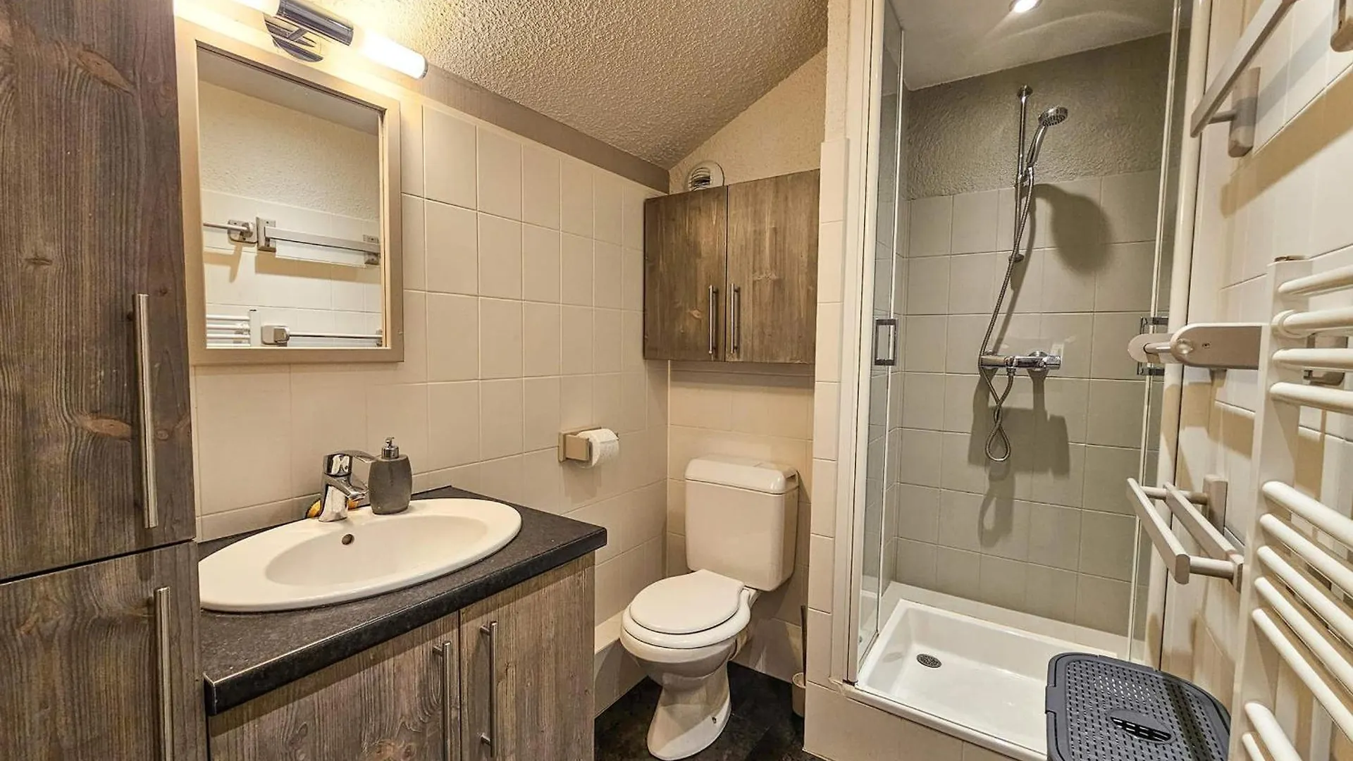 Appartement 4 Pieces Pour 6 A 8 Personnes, Au Pied Des Pistes A Saint-Martin-De-Belleville - Fr-1-452-394 0*,